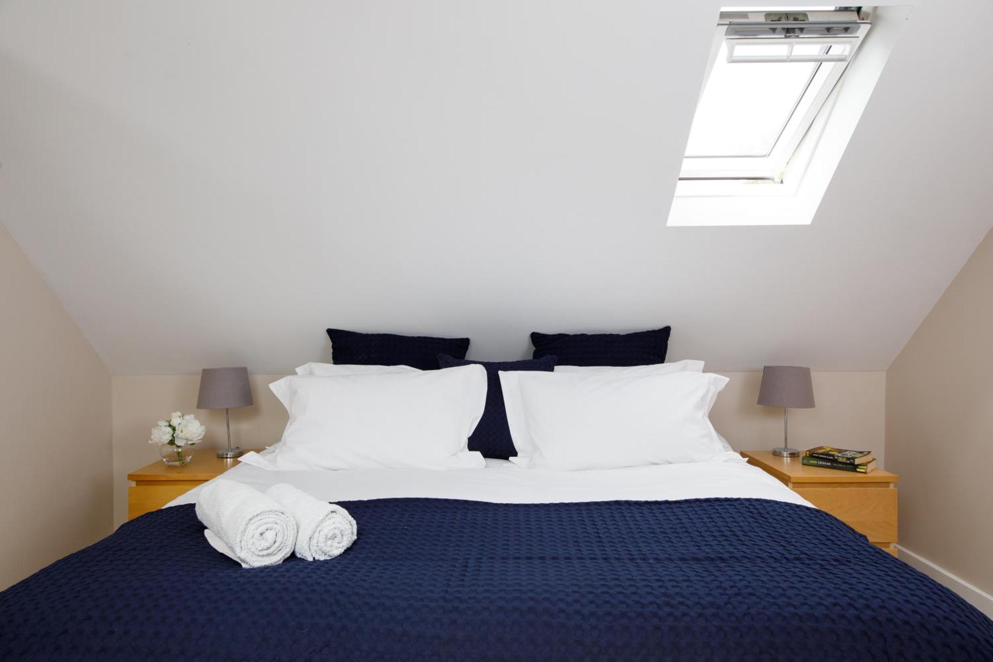 'Orchard Croft Lodge - Chichester', Book-Direct, New Home 1,367 Sq' Ft' , Can Sleep 8 On Request , Split & Link 'Super King' Size Beds, Free Wi-Fi, Sky Tv & Sky Sports, 9 - Minutes From West Wittering Beach, Very Quiet Location, Dog Friendly Buitenkant foto
